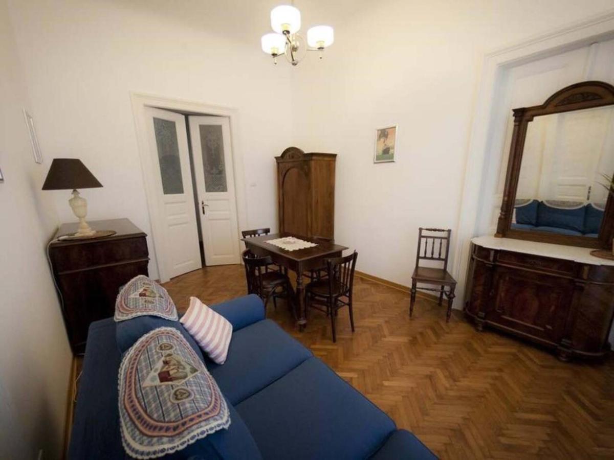 Domus Liberta - Boutique Rooms Triëst Buitenkant foto