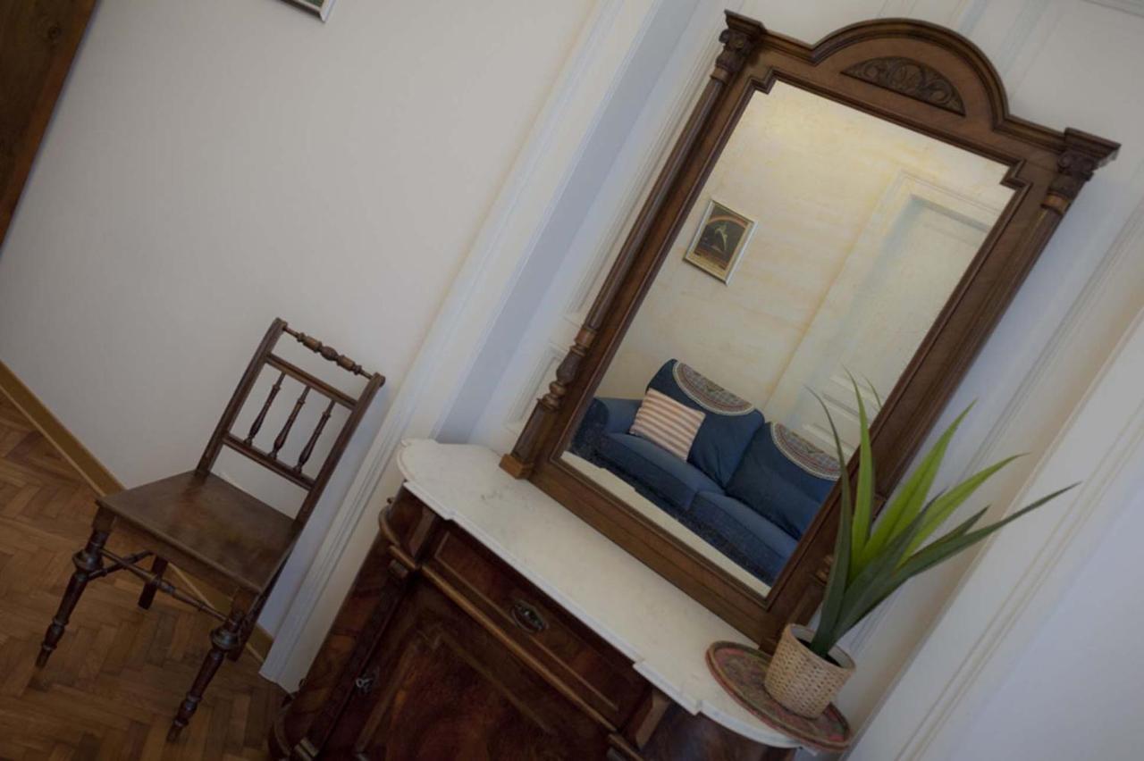 Domus Liberta - Boutique Rooms Triëst Buitenkant foto