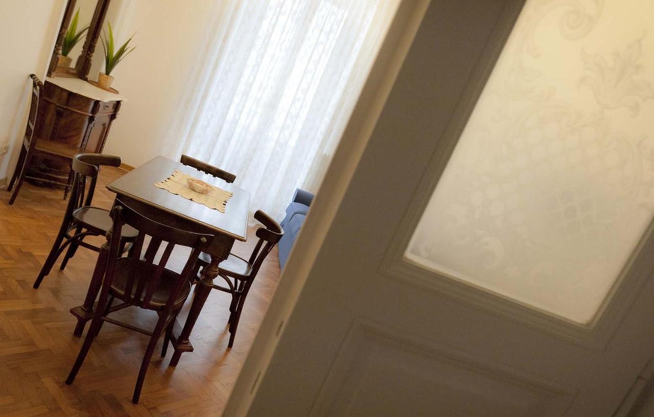 Domus Liberta - Boutique Rooms Triëst Buitenkant foto